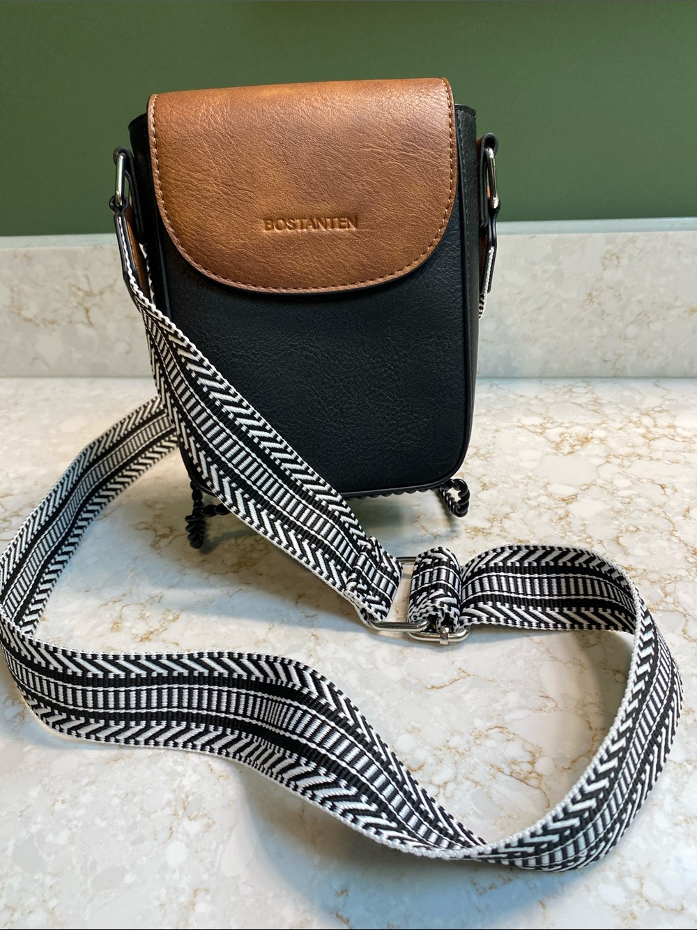 BOSTANTEN Black and Brown Leather-Accent Crossbody Bag